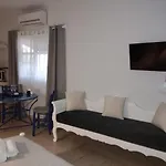 Kampanelia Village Apartmán *