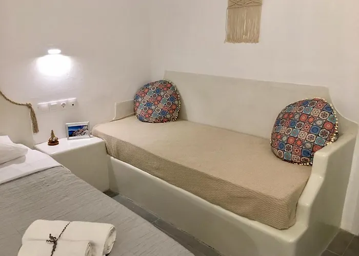 Kampanelia Village *